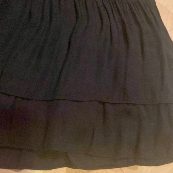 White House Black Market Black Flirty Mini‎ skirt Women’s size 4 NWT - Picture 2 of 8